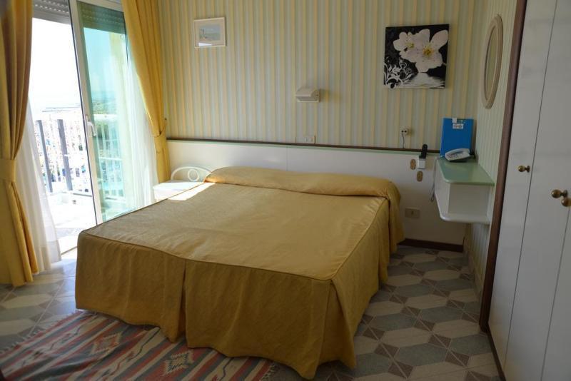 לידו די ג'סולו Hotel Capri 3 Stelle Superior מראה חיצוני תמונה