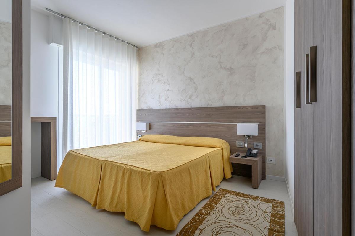 לידו די ג'סולו Hotel Capri 3 Stelle Superior מראה חיצוני תמונה
