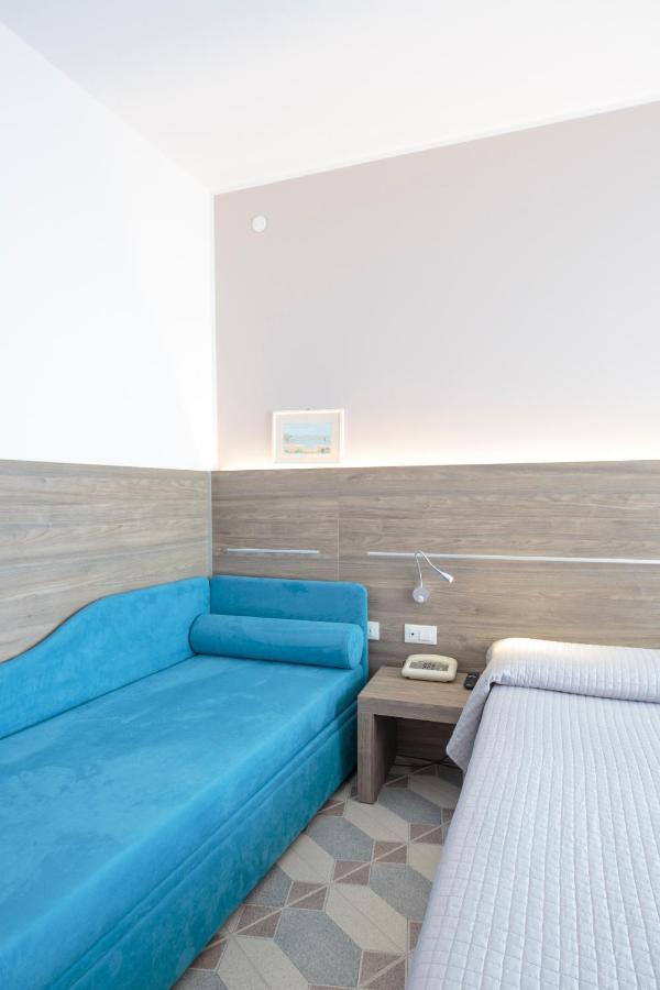 לידו די ג'סולו Hotel Capri 3 Stelle Superior מראה חיצוני תמונה